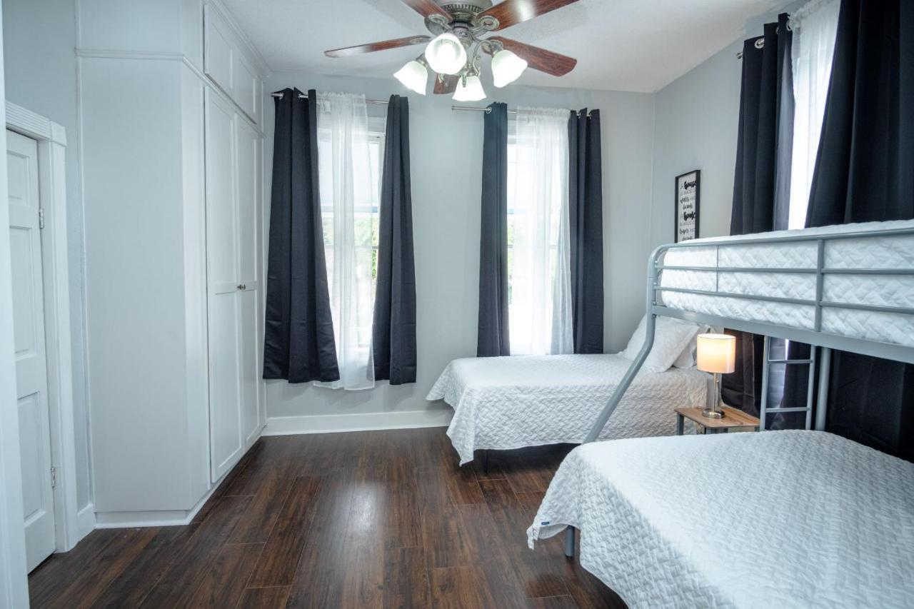 Remodeled Historic 2Br 1Ba House Near Downtown Apartment Сан Антонио Екстериор снимка
